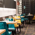 Отель Western Premier De La Paix 4*