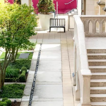 Western Premier De La Paix