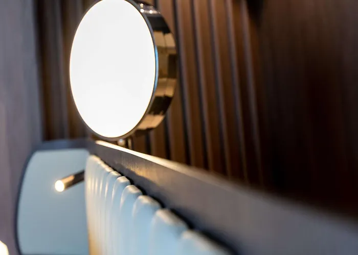 Western Premier De La Paix Reims