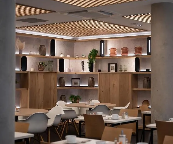 Western Premier De La Paix Reims