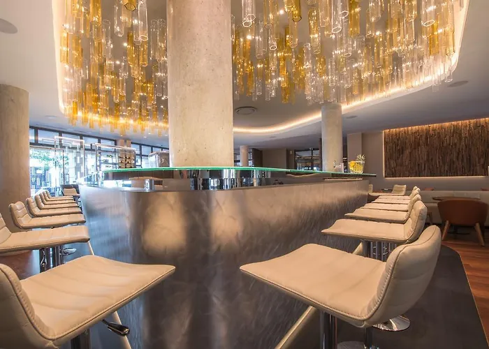 Hotel Western Premier De La Paix 4*